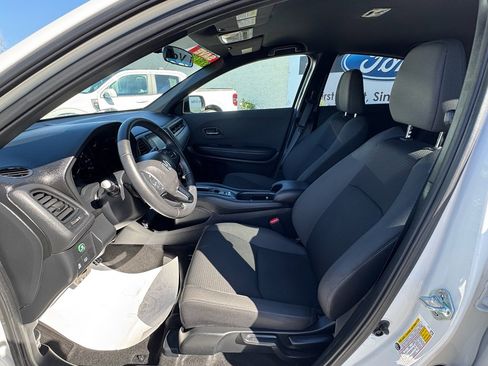 Used 2022 Honda HR-V Sport image 10