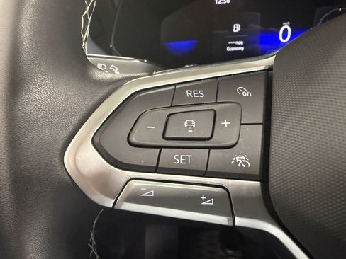 Certified 2023 Volkswagen Taos SE w/ Panoramic Sunroof Package FWD image 13