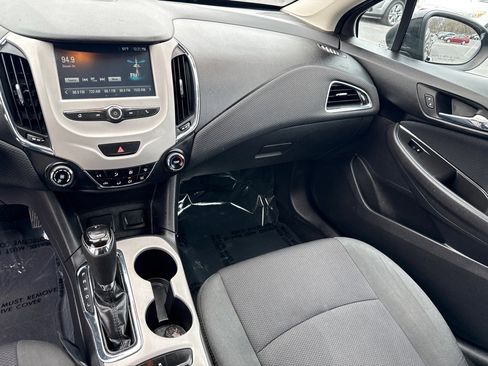 Used 2017 Chevrolet Cruze LS image 14