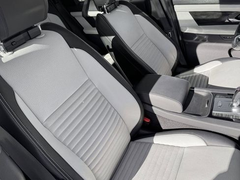 Used 2020 Land Rover Discovery Sport S R-Dynamic image 28