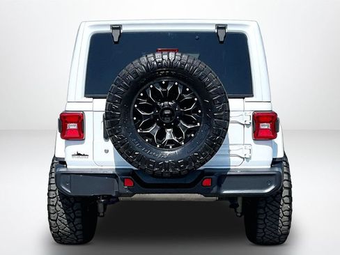 Used 2018 Jeep Wrangler Unlimited Sahara w/ Dual Top Group AWD/4WD image 7