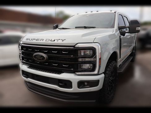 Used 2025 Ford F250 Lariat w/ Lariat Ultimate Package AWD/4WD image 1