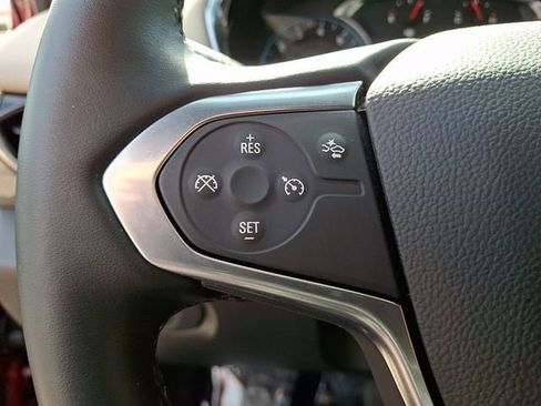 Used 2023 Chevrolet Traverse LT AWD/4WD image 24