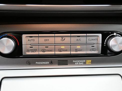 Used 2023 Hyundai Kona SE w/ Cargo Package image 27