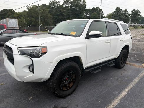 Used 2018 Toyota 4Runner SR5 Premium AWD/4WD image 1