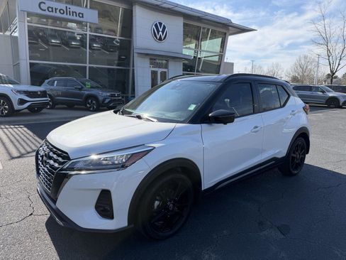 Used 2024 Nissan Kicks SR w/ SR Premium Package image 1