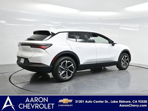 New 2026 Chevrolet Equinox EV LT image 33