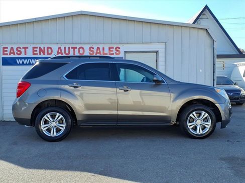 Used 2011 Chevrolet Equinox LT image 2