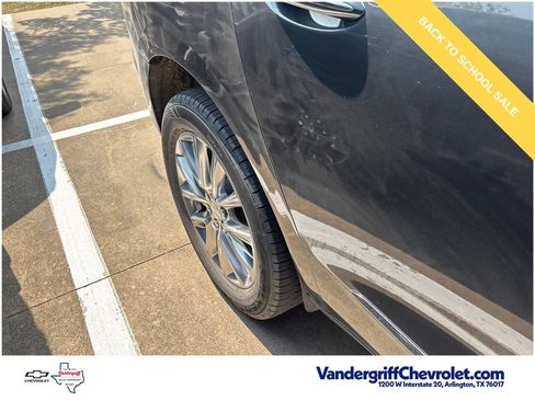 Used 2020 Buick Enclave Essence w/ Sound and Sites Package FWD image 6