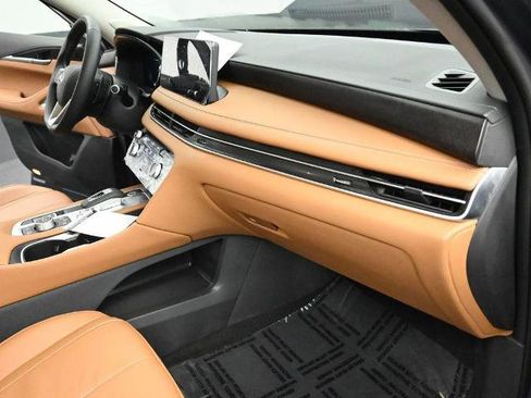 Certified 2025 INFINITI QX60 Sensory image 28