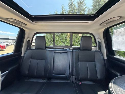 Used 2021 Nissan Titan SL w/ Moonroof Package AWD/4WD image 34