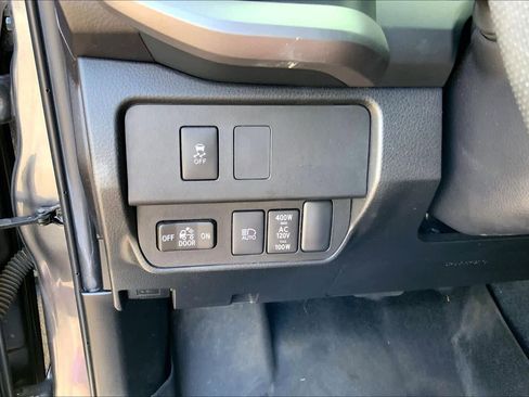 Used 2023 Toyota Tacoma TRD Off-Road AWD/4WD image 33
