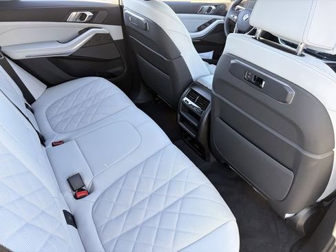 New 2026 BMW X5 sDrive40i RWD image 14