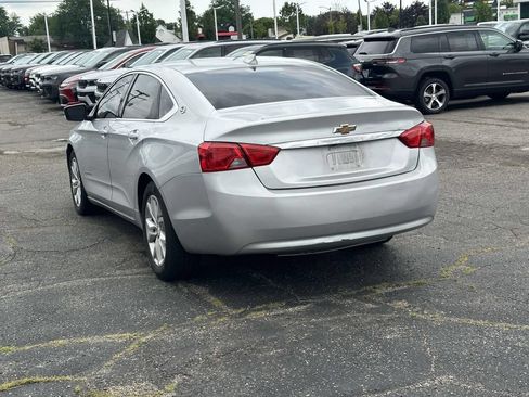 Used 2019 Chevrolet Impala LT FWD image 6