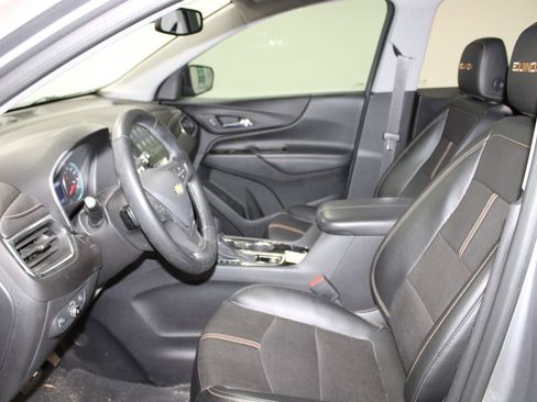 Used 2023 Chevrolet Equinox Premier image 17