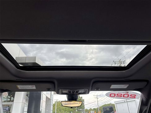 Used 2020 GMC Sierra 2500 Denali w/ Denali Ultimate Package image 12