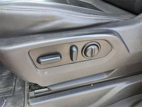 Used 2022 GMC Sierra 3500 SLT w/ SLT Premium Package image 22