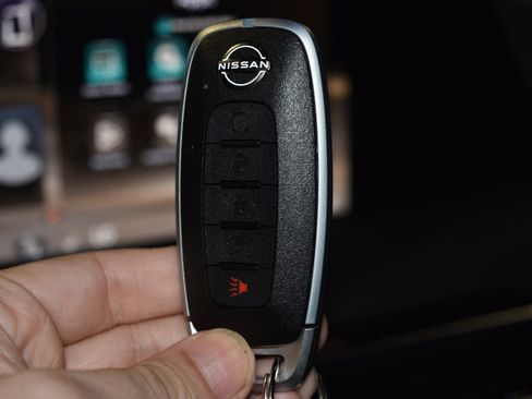 New 2025 Nissan Armada SL w/ Captain's Chari Seat Package image 15