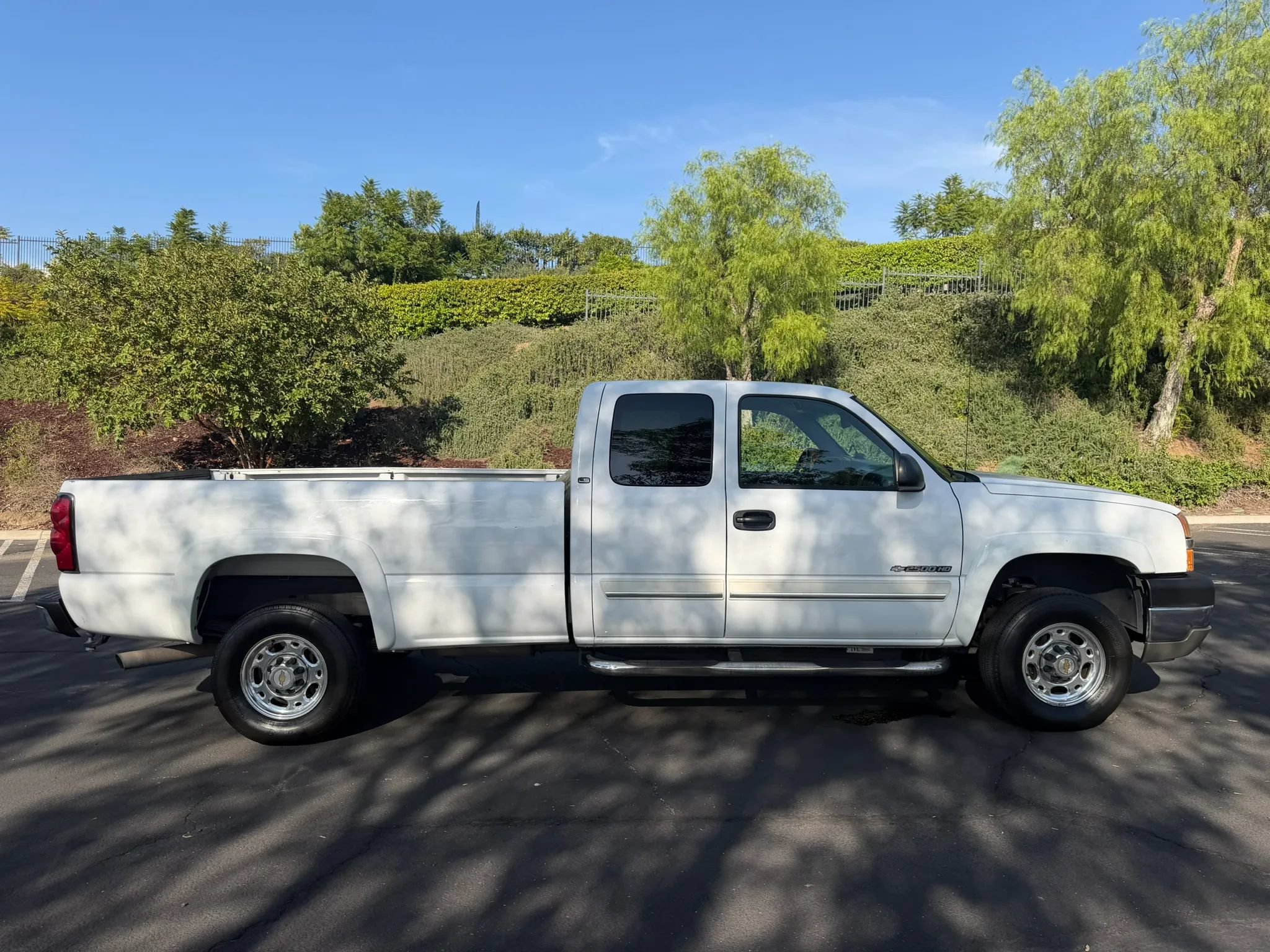 Used 2004 Chevrolet Silverado 2500 LS RWD image 6