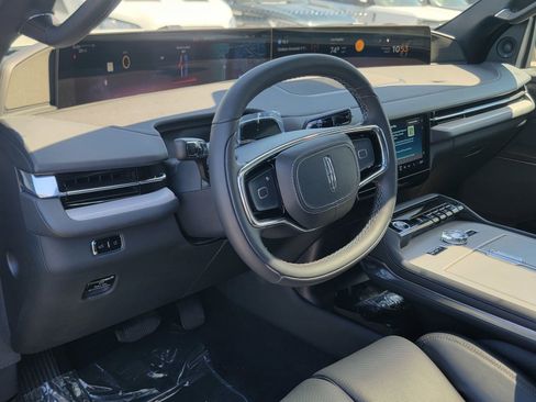 New 2025 Lincoln Navigator L Reserve w/ Jet Appearance Package image 7