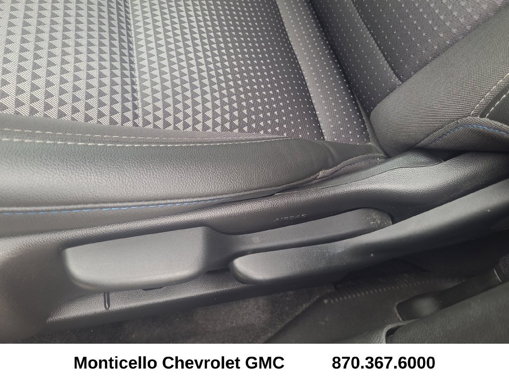 Used 2025 Chevrolet Trax LT FWD image 14