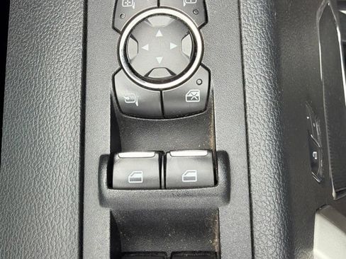 Used 2015 Ford F150 Lariat w/ Equipment Group 502A Luxury AWD/4WD image 11