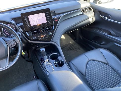Used 2023 Toyota Camry SE image 22