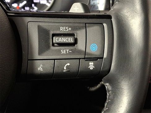 Used 2024 Nissan Pathfinder SL image 24