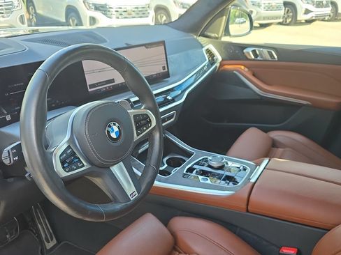 Used 2024 BMW X7 xDrive40i w/ Executive Package AWD/4WD image 32
