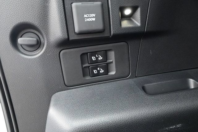 Used 2025 Lexus LX 700h Overtrail AWD/4WD image 15