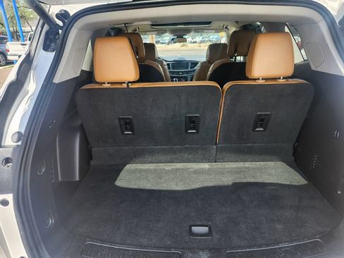 Used 2018 Buick Enclave Premium FWD image 34