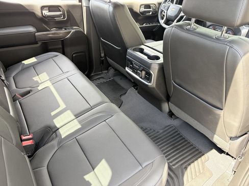 Used 2019 Chevrolet Silverado 1500 LTZ w/ LTZ Plus Package AWD/4WD image 14