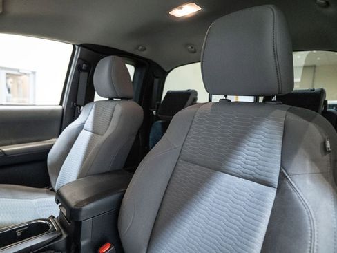 Used 2018 Toyota Tacoma SR5 image 14