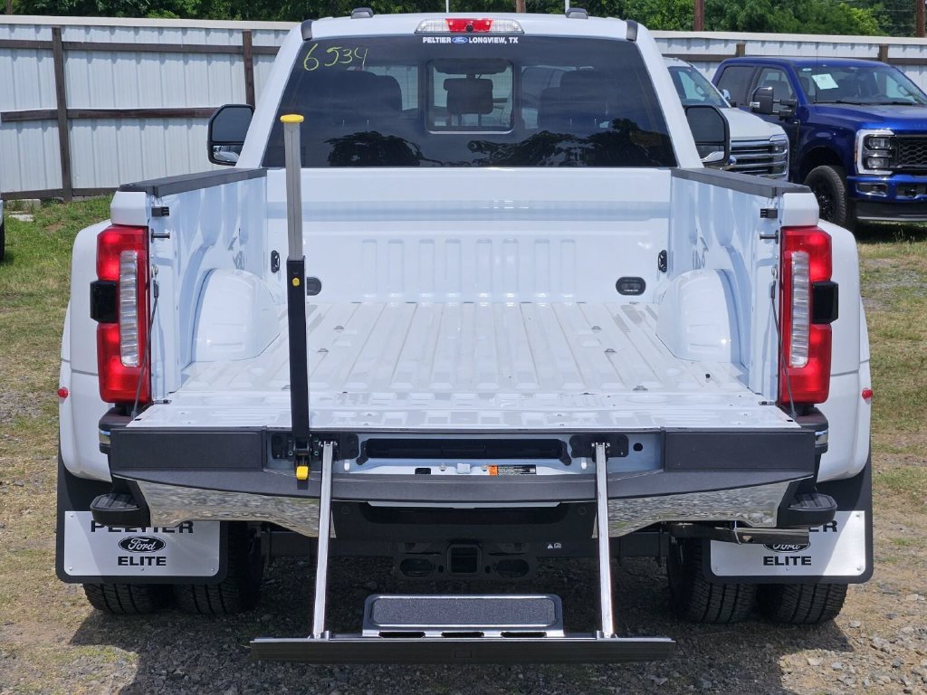 New 2026 Ford F350 Lariat w/ Lariat Ultimate Package AWD/4WD image 11