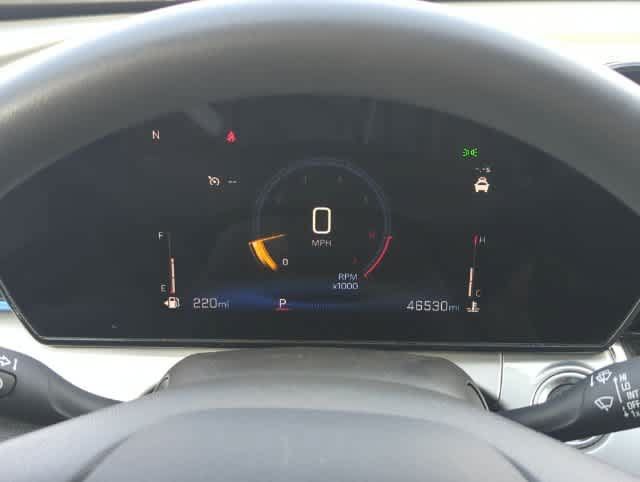 Used 2025 Chevrolet Trax LT FWD image 32