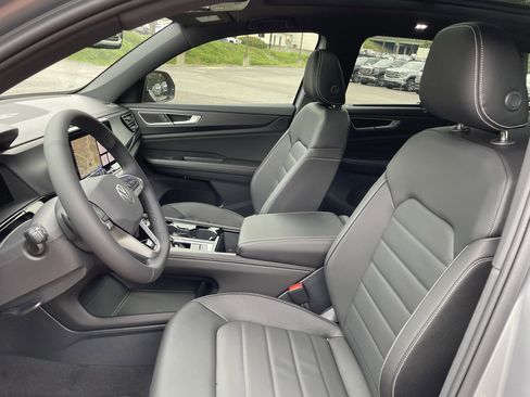 New 2026 Volkswagen Atlas Cross Sport SEL R-Line image 15