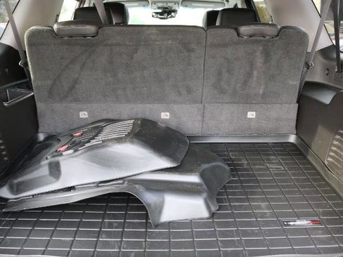 Used 2015 Cadillac Escalade ESV Premium image 25