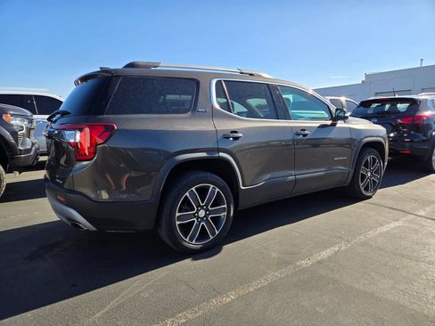Used 2020 GMC Acadia SLT w/ Driver Alert Package II AWD/4WD image 2