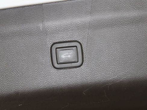 Used 2024 Buick Enclave Essence w/ Technology Package image 14