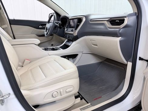 Used 2022 GMC Acadia Denali w/ Denali Ultimate Package FWD image 45