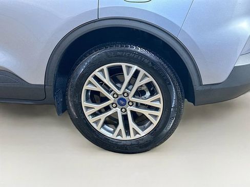 Certified 2022 Ford Escape SEL w/ Technology Package image 6