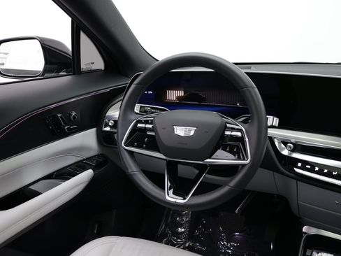 Used 2024 Cadillac Lyriq Luxury RWD image 33