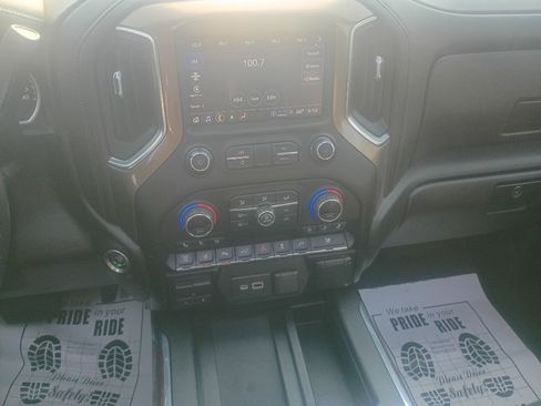 Used 2021 Chevrolet Silverado 2500 High Country w/ Technology Package AWD/4WD image 17