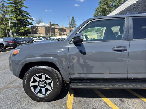 Used 2024 Toyota 4Runner TRD Off-Road image 21