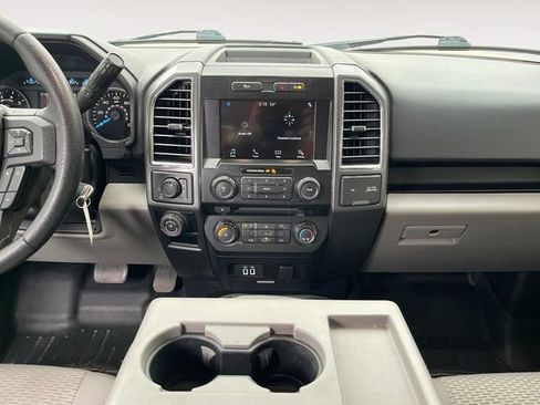 Used 2016 Ford F150 XLT AWD/4WD image 31