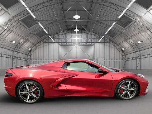 Used 2021 Chevrolet Corvette Stingray Premium Conv w/ Z51 Performance Package RWD image 25