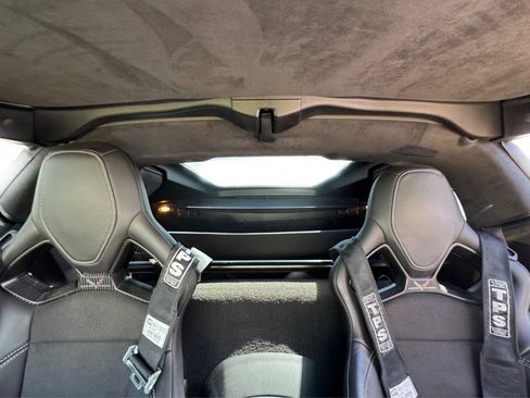 Used 2016 Chevrolet Corvette Z06 w/ 3LZ Preferred Equipment Group image 16