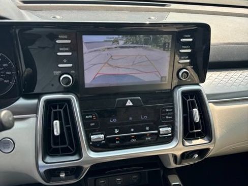 Used 2021 Kia Sorento S w/ Panoramic Sunroof Package AWD/4WD image 19