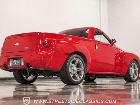 Used 2003 Chevrolet SSR w/ Preferred Equipment Group image 29