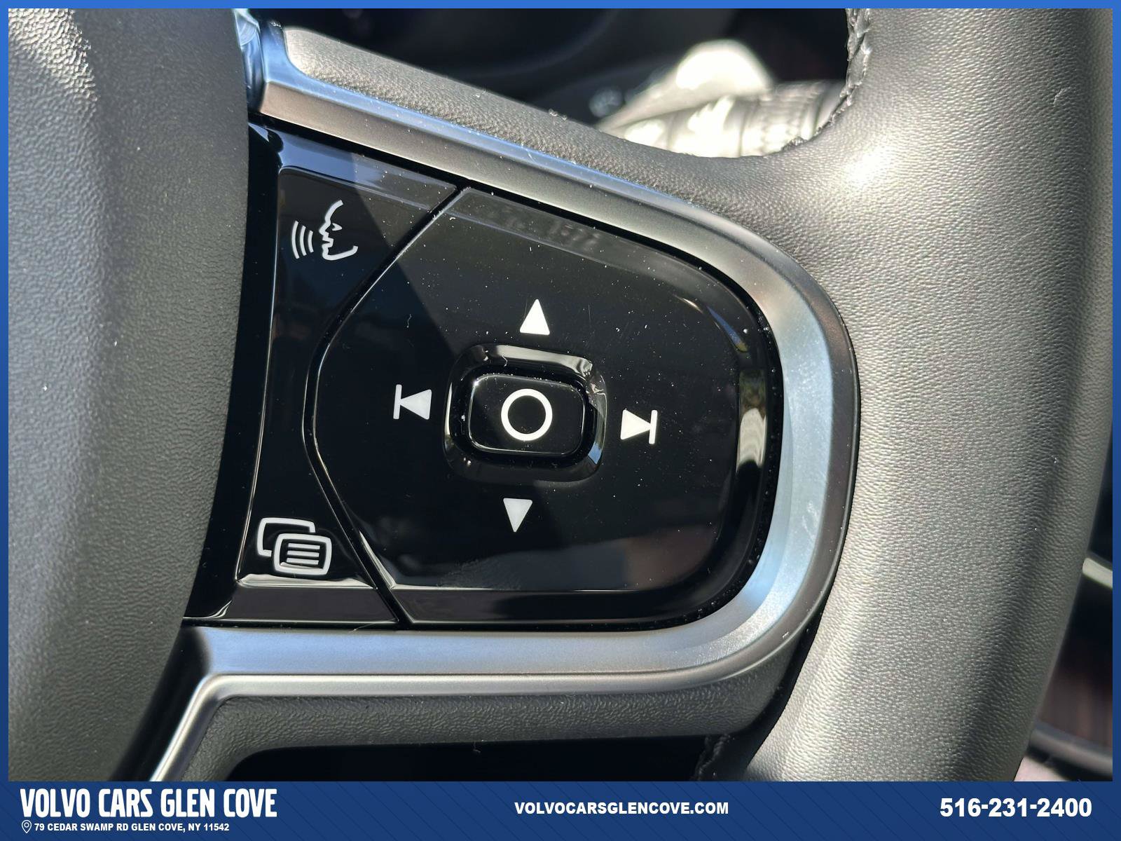 Used 2024 Volvo XC60 B5 Plus w/ Protection Package Premier AWD/4WD image 28